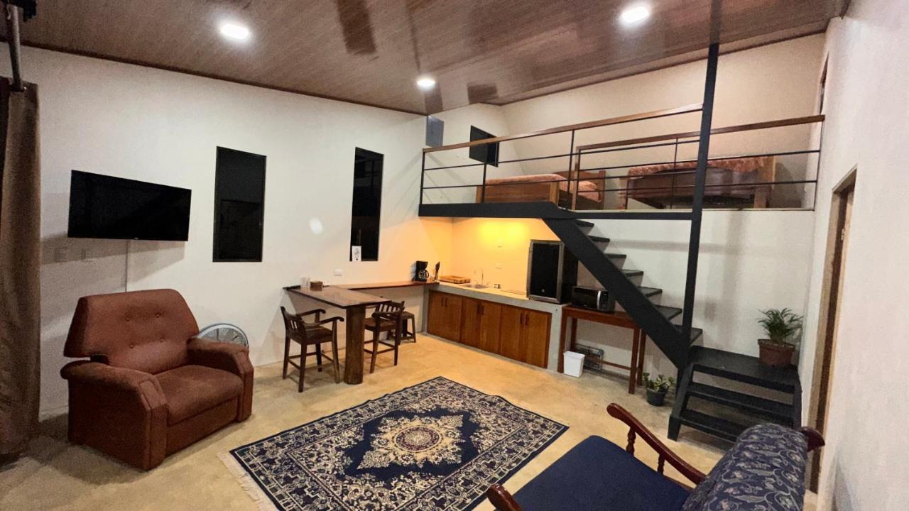 Modern Loft Inside A Beautiful Farm General Viejo Exterior foto