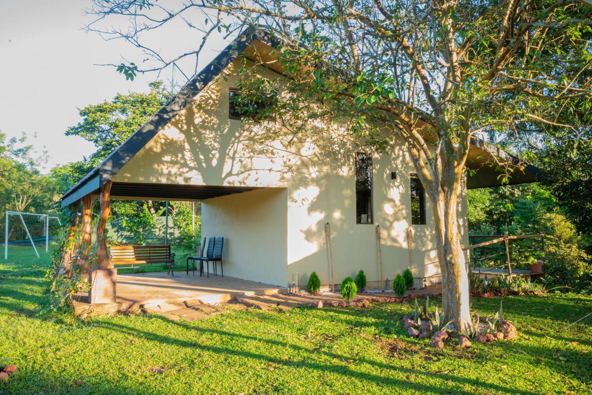Modern Loft Inside A Beautiful Farm General Viejo Exterior foto
